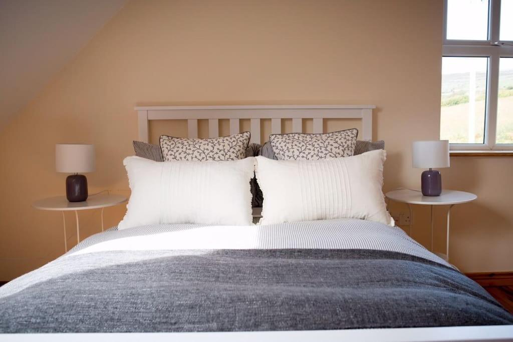 *Spacious Irish Cottage* Fanore 외부 사진